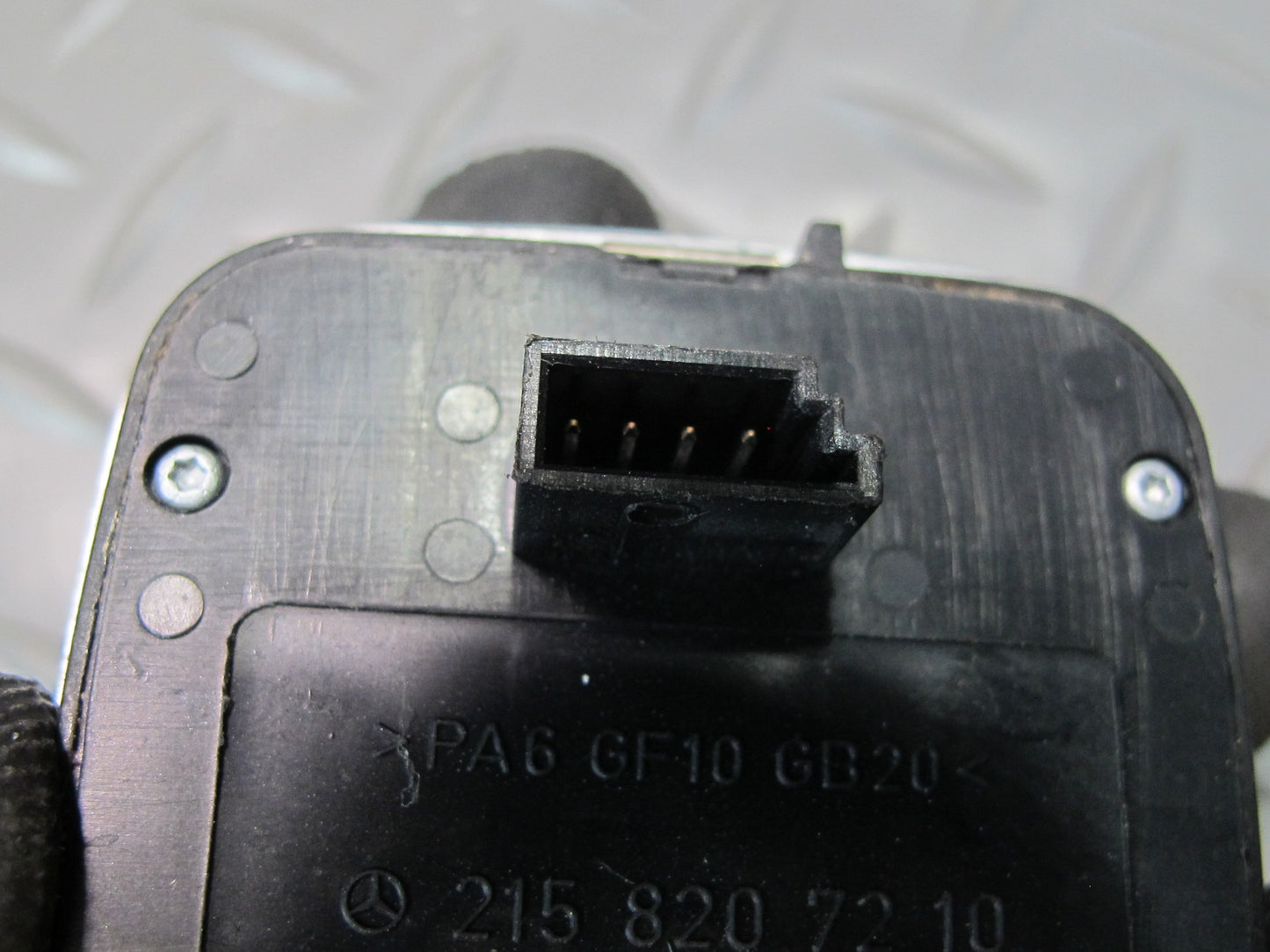 03-06 Mercedes R230 Sl-class Front Left or Right Seat Massage Control Switch OEM