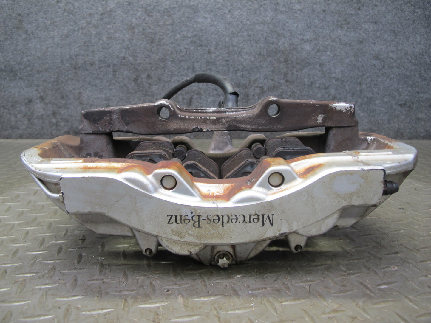 03-06 Mercedes R230 SL600 Set of 2 Front Left & Right Brembo Brake Caliper OEM