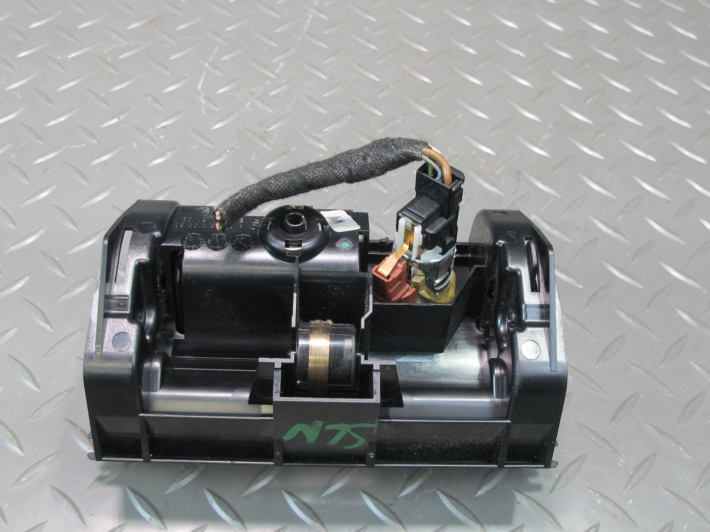 03-12 Mercedes R230 Sl-class Center Console Ash Tray 2308100030 OEM