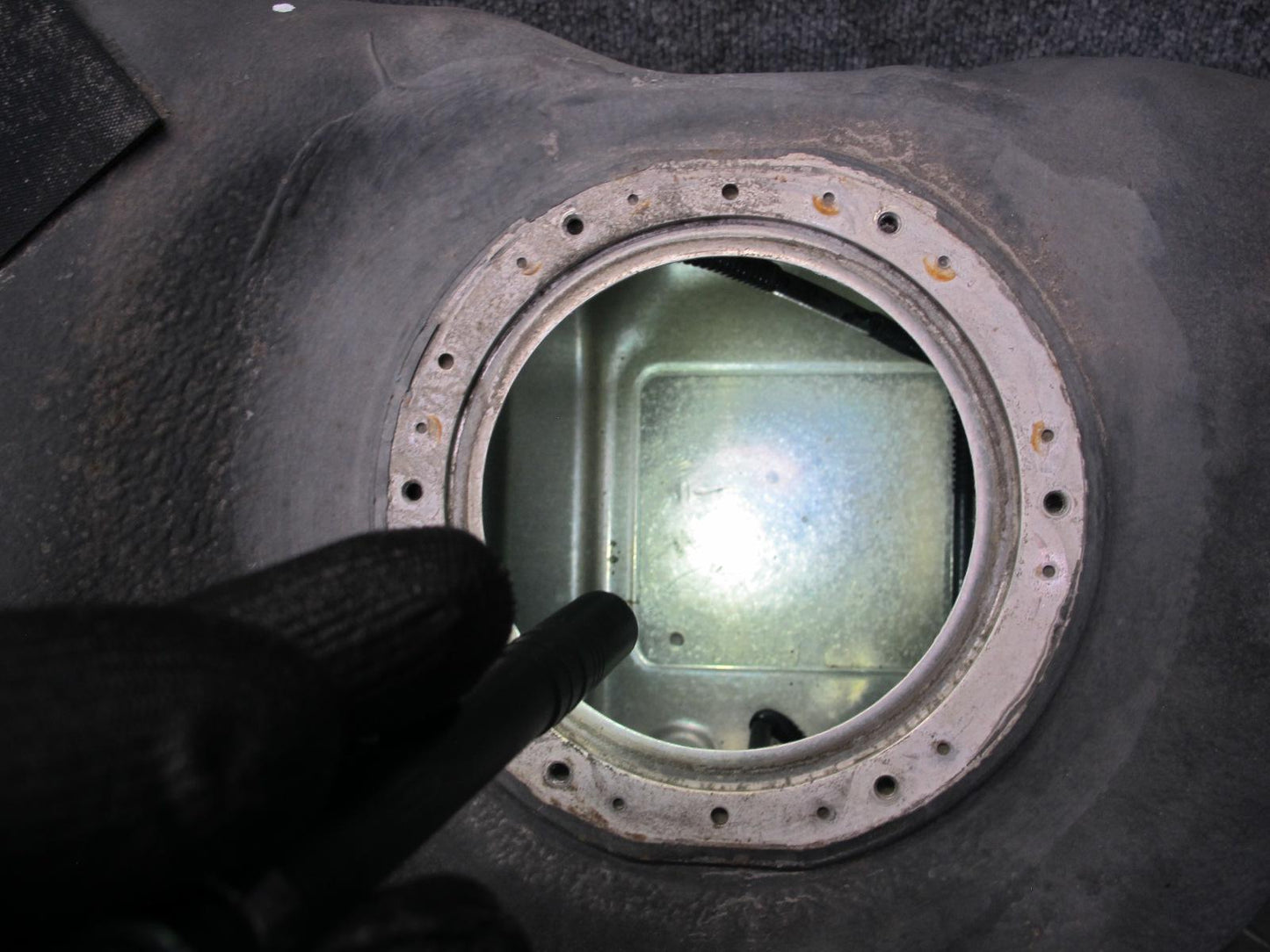 09-20 Nissan Z34 370Z Fuel Gas Tank Assembly 98K Miles OEM