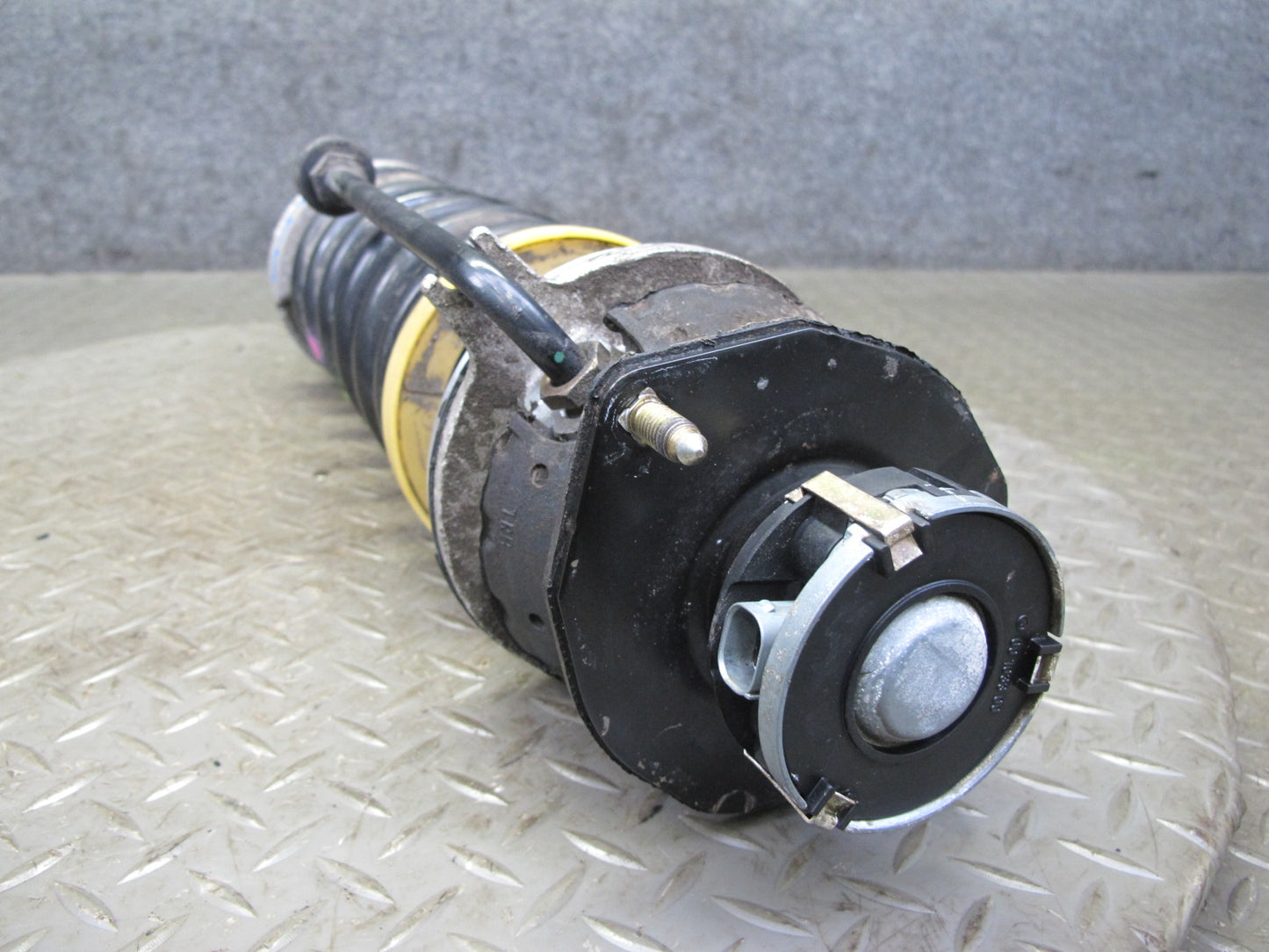 03-06 Mercedes R230 SL Rear Left ABC Hydraulic Strut Shock Absorber OEM