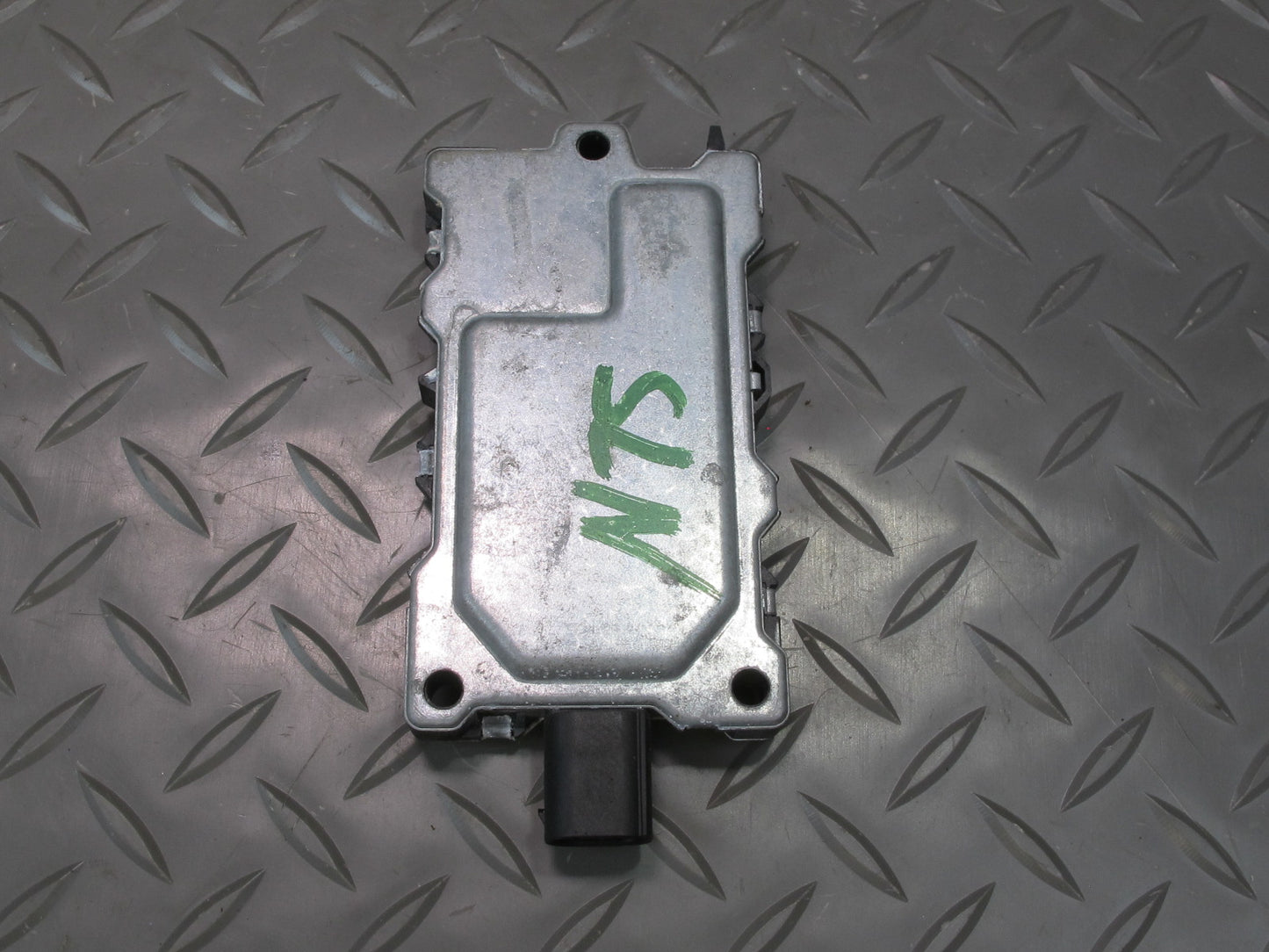 03-08 Mercedes R230 Sl-class Air Pollution  Quality Sensor Module 2118300472 OEM