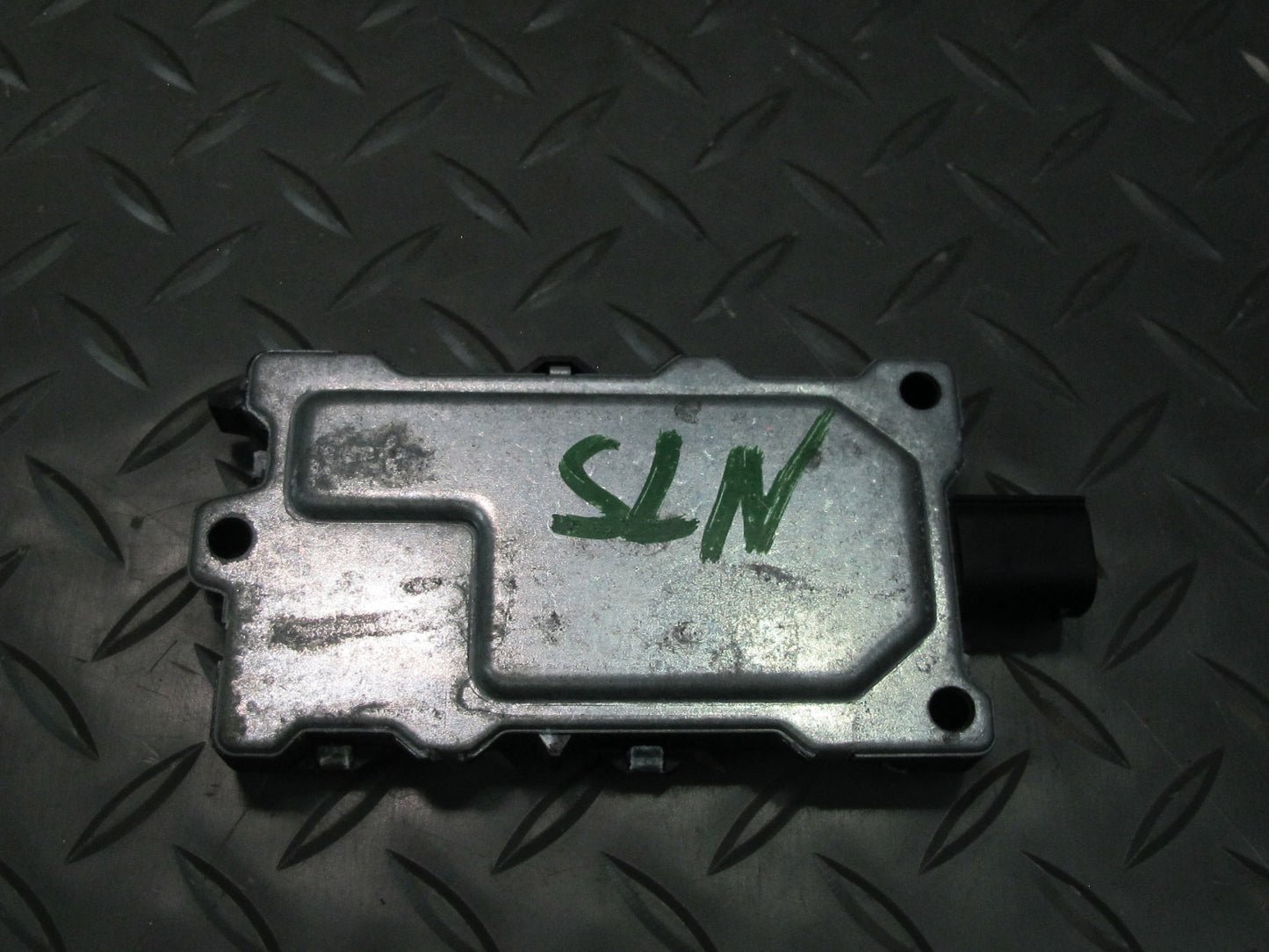 03-08 Mercedes R230 Sl-class Air Pollution  Quality Sensor Module 2118300472 OEM