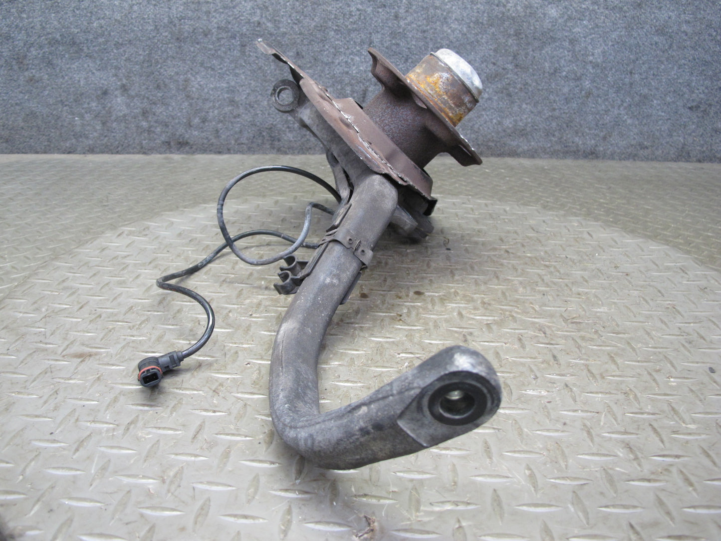 03-08 Mercedes R230 SL600 Front Right Spindle Knuckle Wheel Hub Bearing OEM