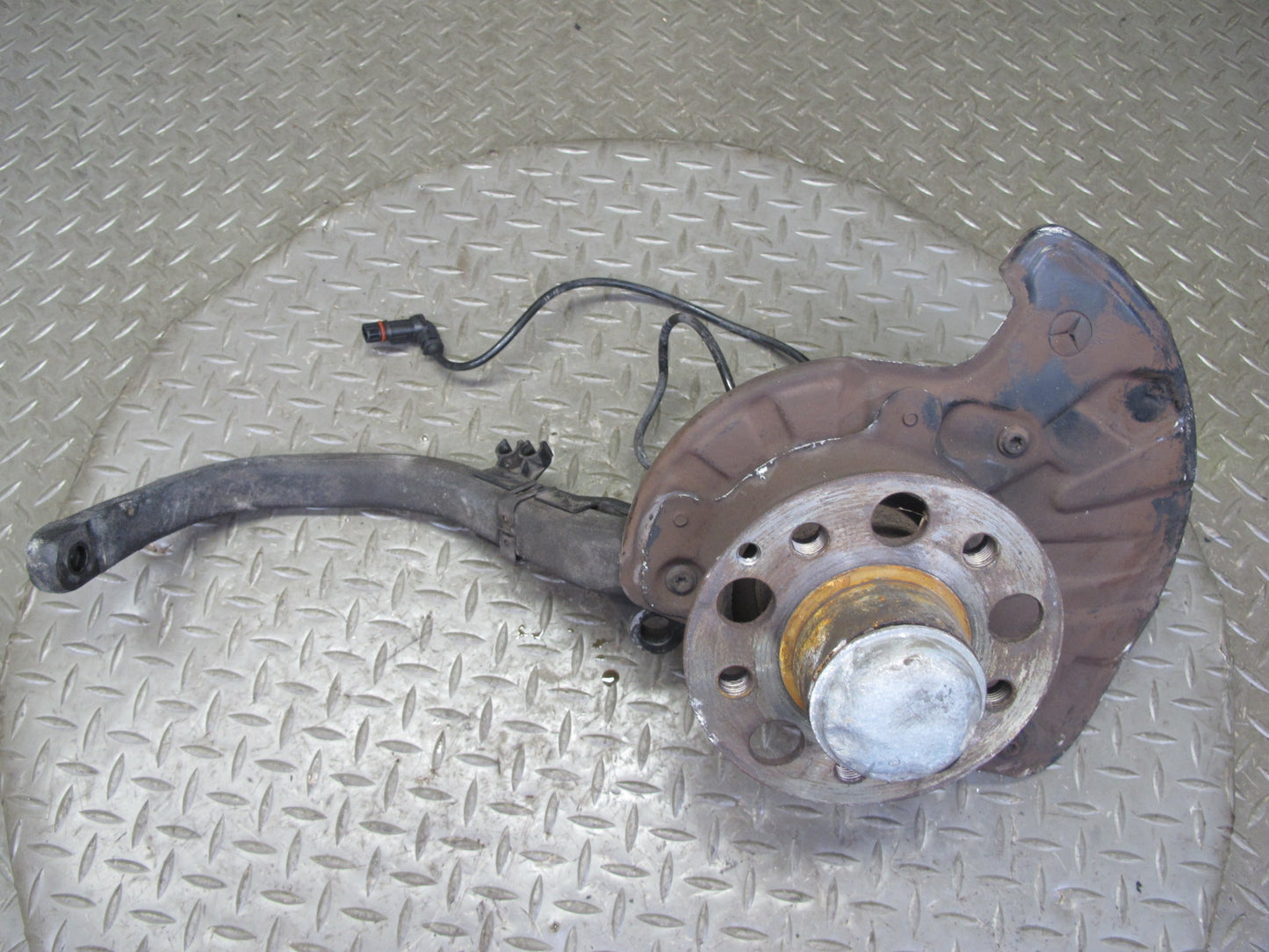 03-08 Mercedes R230 SL600 Front Right Spindle Knuckle Wheel Hub Bearing OEM