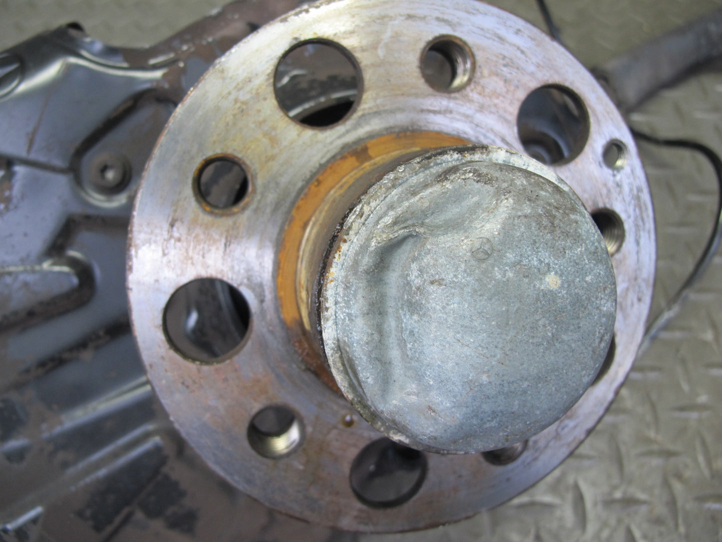 03-08 Mercedes R230 SL600 Front Left Spindle Knuckle Wheel Hub Bearing OEM