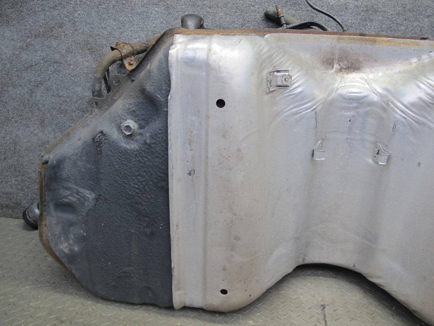 01-05 Lexus UCF30L LS430 Gas Fuel Tank Filler Neck Heat Shield Assembly 83k OEM