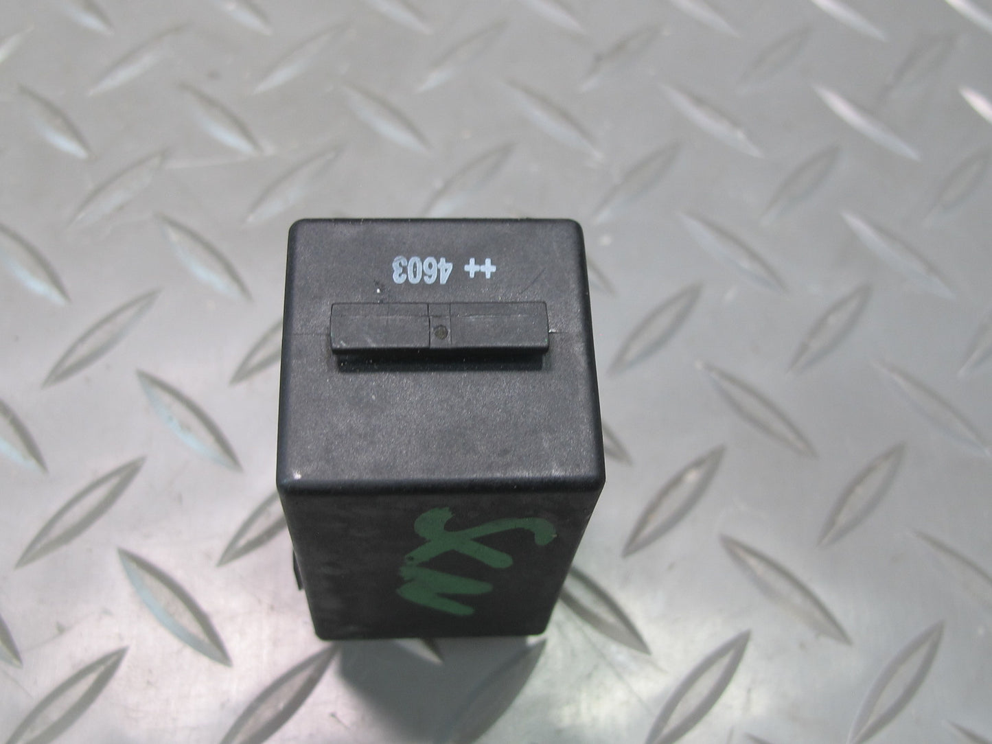 03-08 Mercedes R230 Sl-class Trunk Lid Boot Transmitter Relay 0025423919 OEM