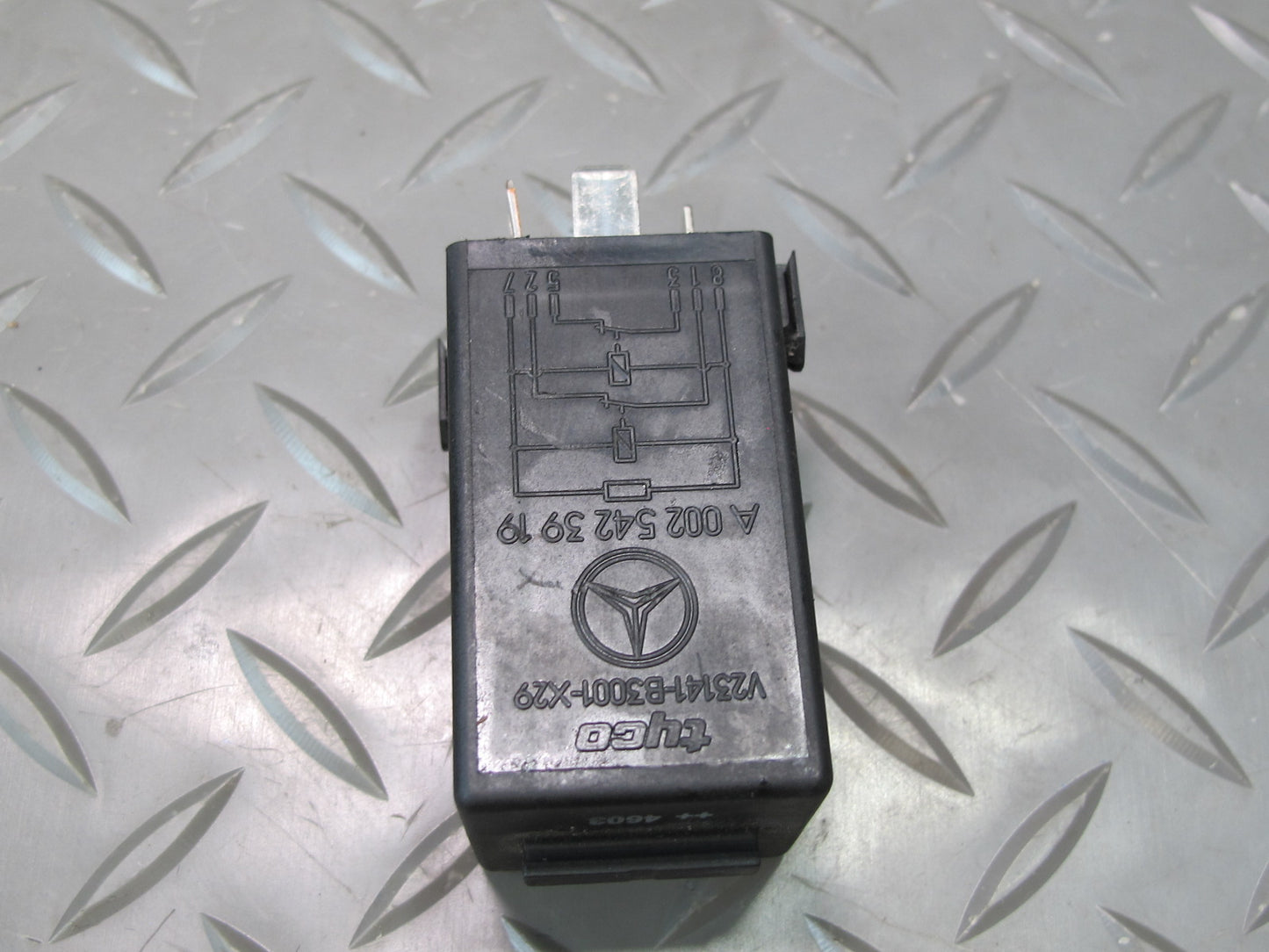 03-08 Mercedes R230 Sl-class Trunk Lid Boot Transmitter Relay 0025423919 OEM