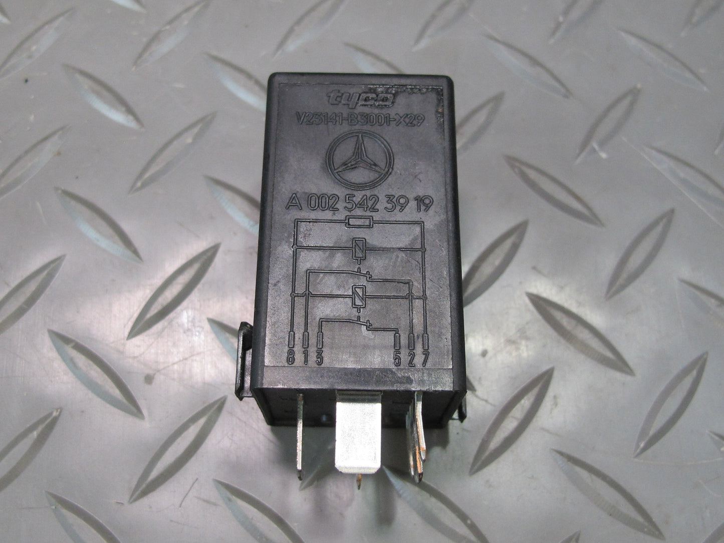 03-08 Mercedes R230 Sl-class Trunk Lid Boot Transmitter Relay 0025423919 OEM