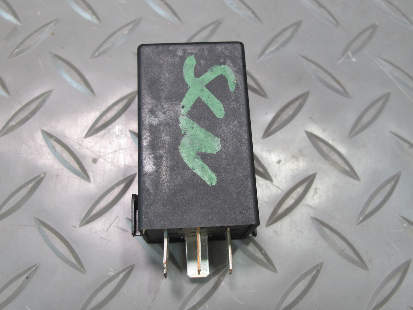 03-08 Mercedes R230 Sl-class Trunk Lid Boot Transmitter Relay 0025423919 OEM