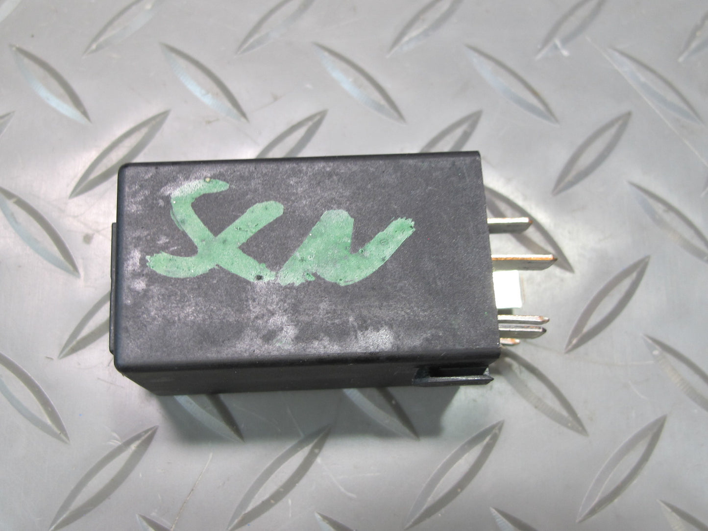 03-08 Mercedes R230 Sl-class Trunk Lid Boot Transmitter Relay 0025423919 OEM