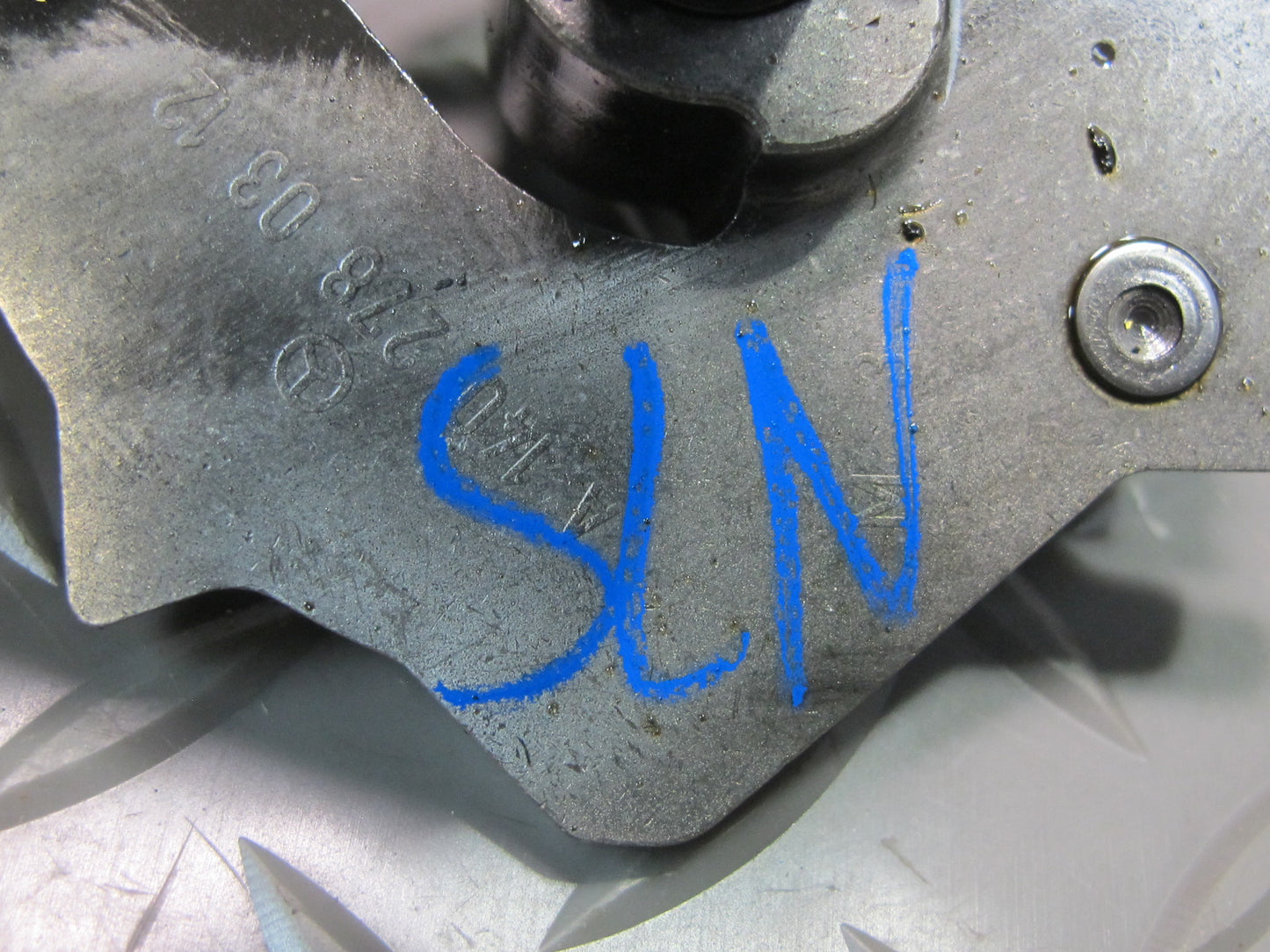 03-06 Mercedes R230 SL600 722.6 Internal Gear Selector 1402780312 OEM