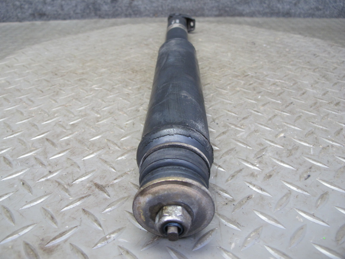 75-85 Mercedes W123 300D Sedan Front Right & Left Strut Shock Absorber Bilstein