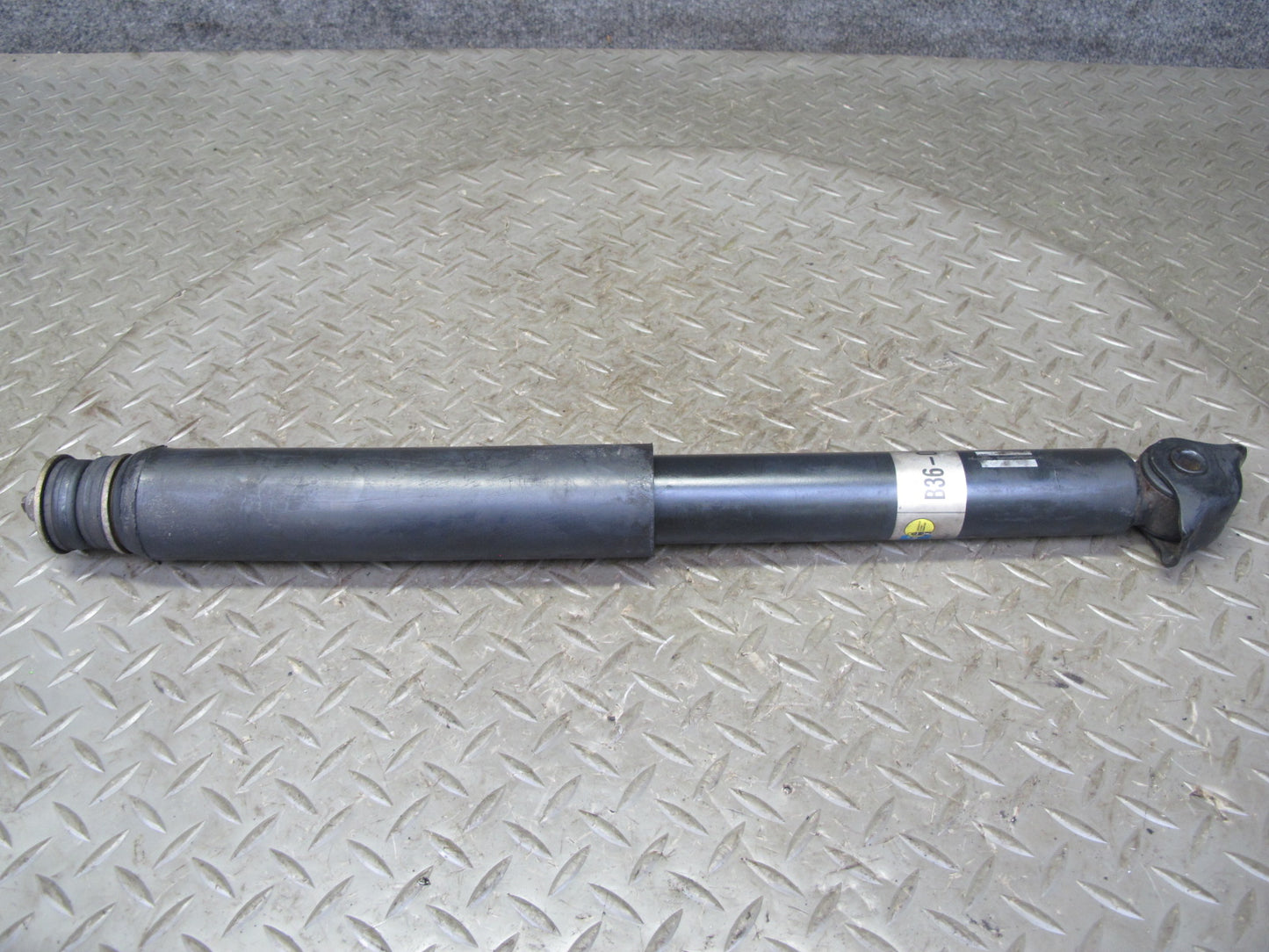 75-85 Mercedes W123 300D Sedan Front Right & Left Strut Shock Absorber Bilstein