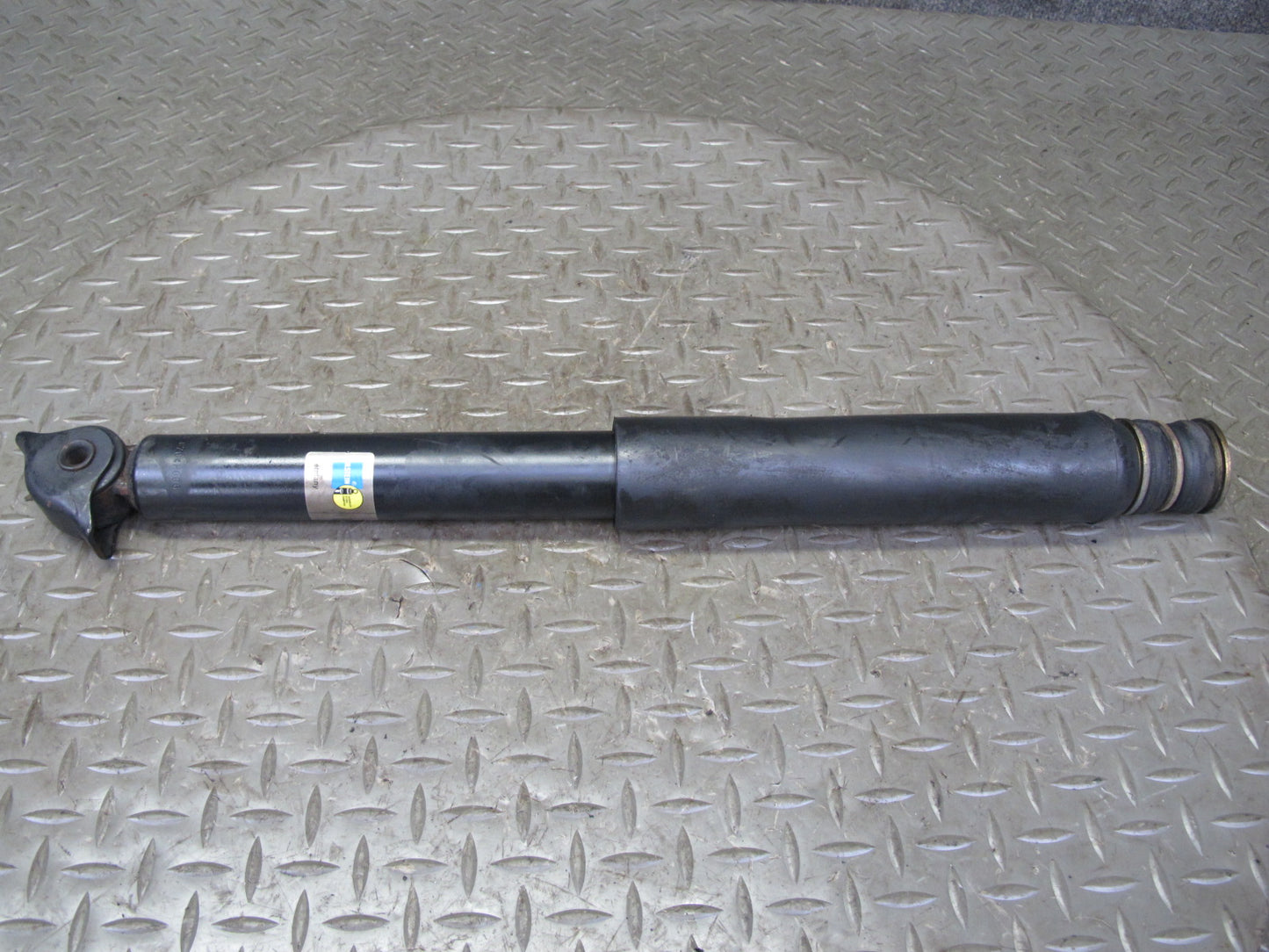 75-85 Mercedes W123 300D Sedan Front Right & Left Strut Shock Absorber Bilstein