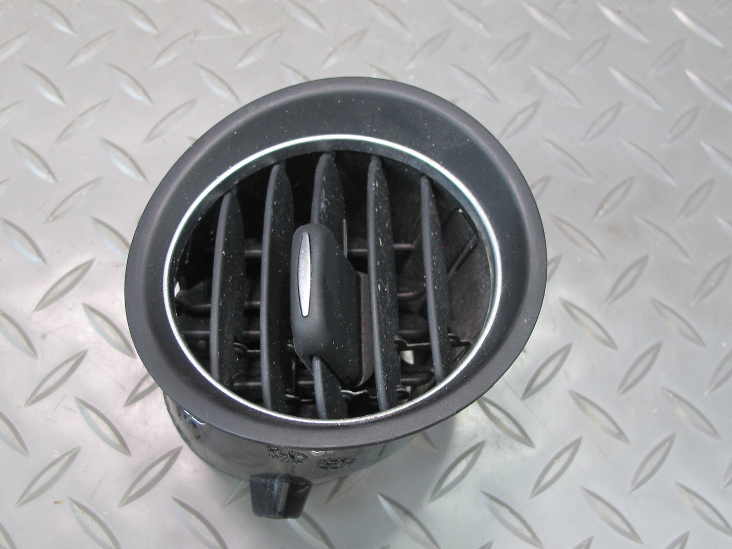 03-06 Mercedes R230 Sl-class Set of 2 Dash Front A/C Air Vent Grille OEM