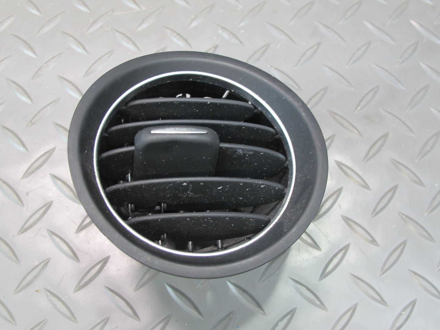 03-06 Mercedes R230 Sl-class Set of 2 Dash Front A/C Air Vent Grille OEM