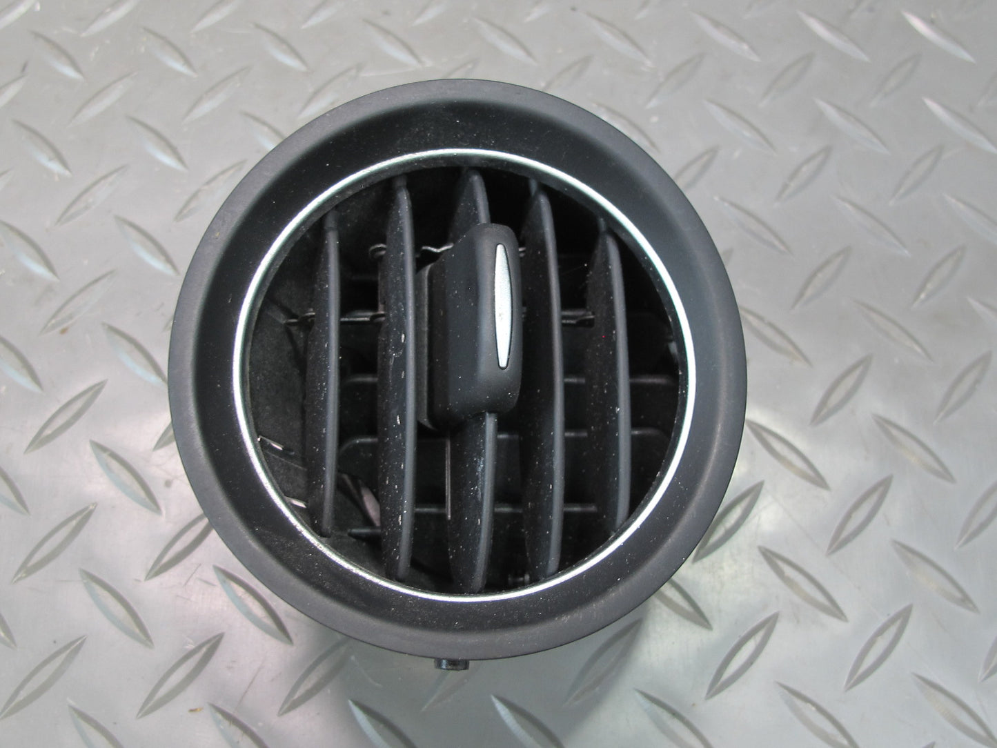 03-06 Mercedes R230 Sl-class Set of 2 Dash Front A/C Air Vent Grille OEM