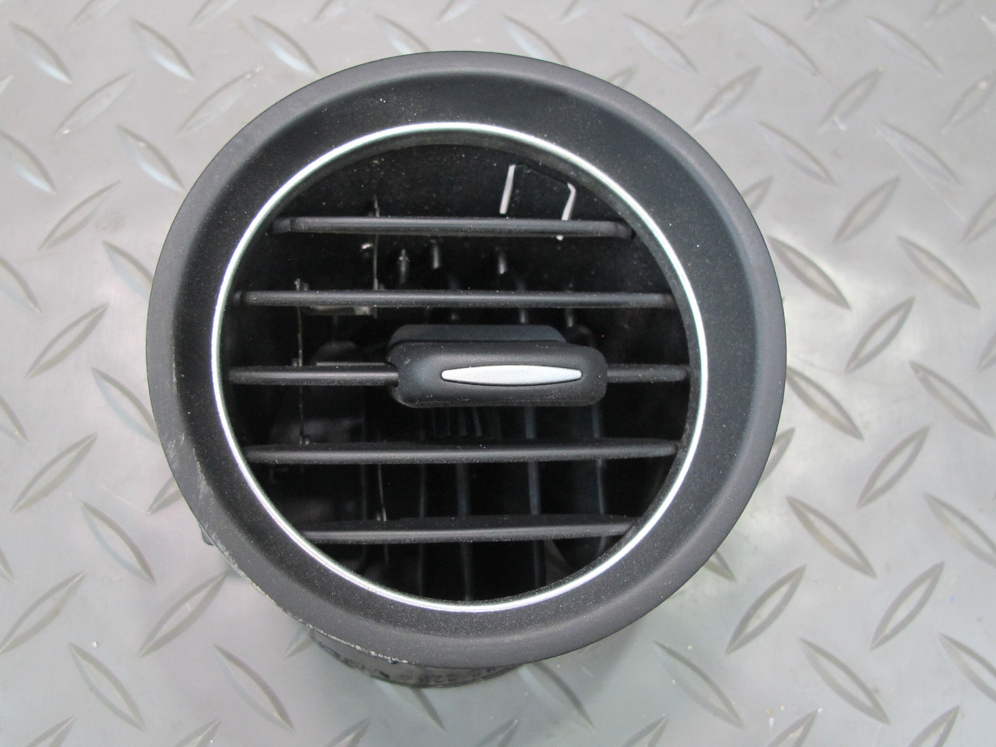 03-06 Mercedes R230 Sl-class Set of 2 Dash Front A/C Air Vent Grille OEM