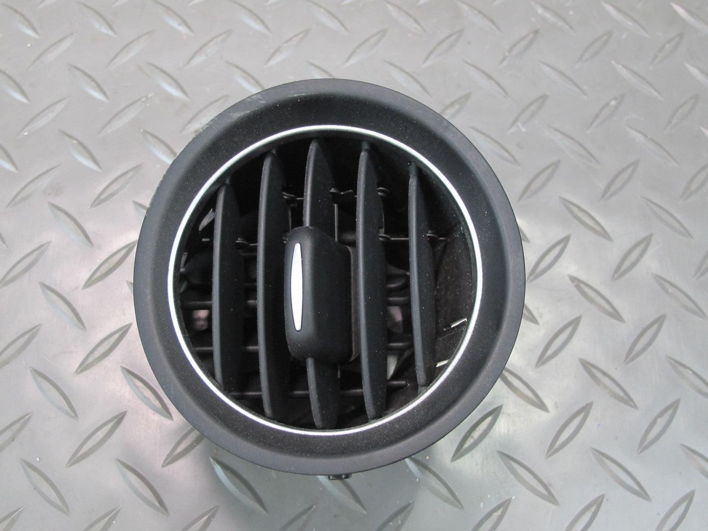 03-06 Mercedes R230 Sl-class Set of 2 Dash Front A/C Air Vent Grille OEM