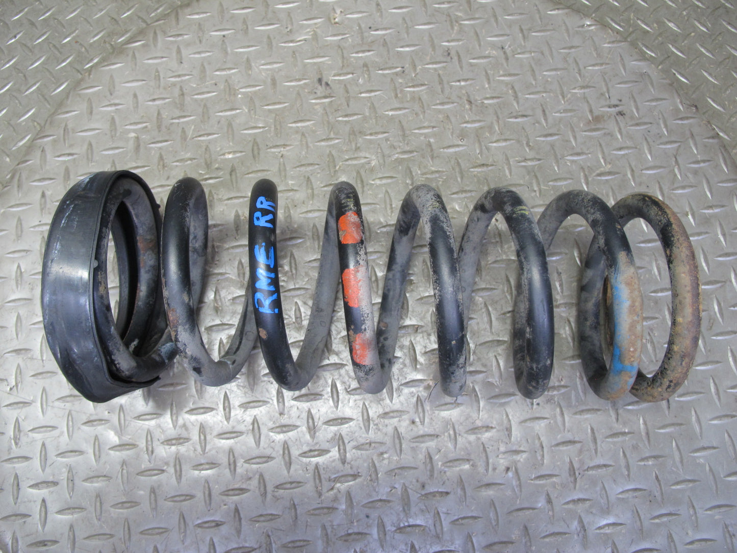 77-85 Mercedes W123 300D Sedan Rear Left & Right Suspension Coil Spring Set OEM