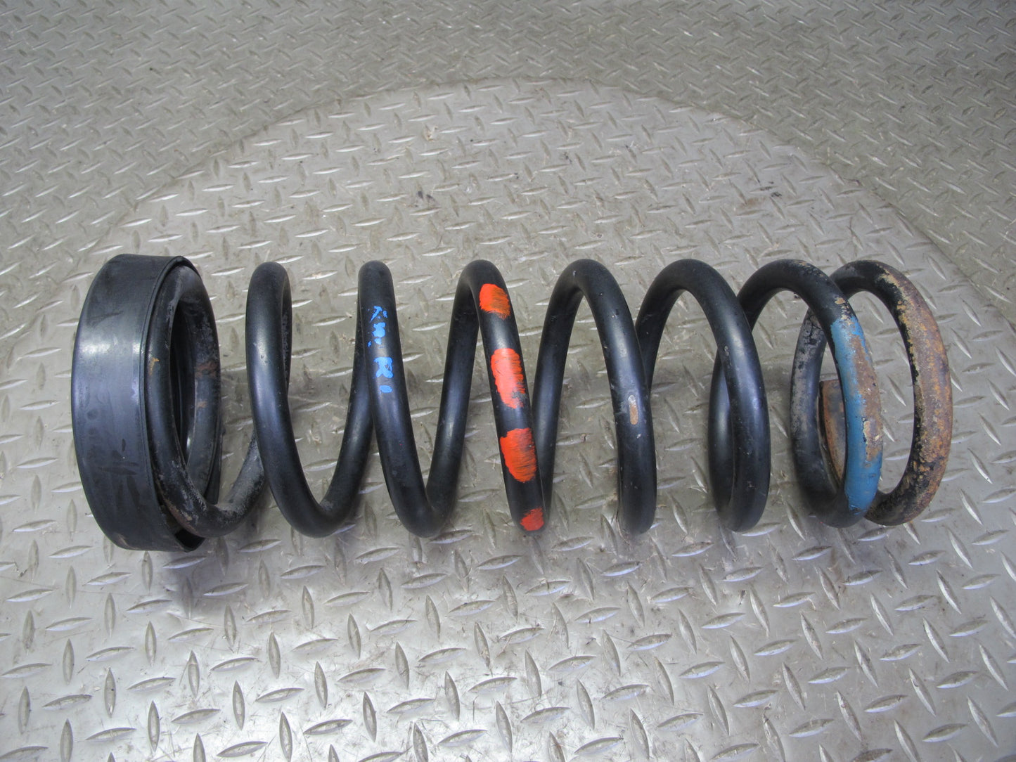 77-85 Mercedes W123 300D Sedan Rear Left & Right Suspension Coil Spring Set OEM