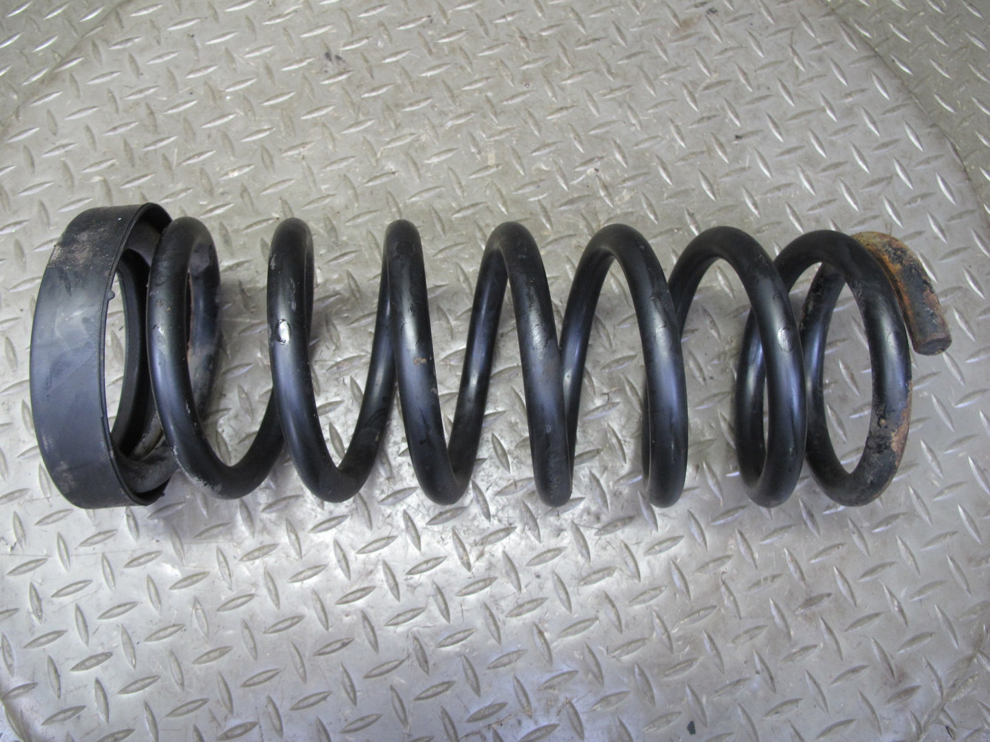 77-85 Mercedes W123 300D Sedan Rear Left & Right Suspension Coil Spring Set OEM