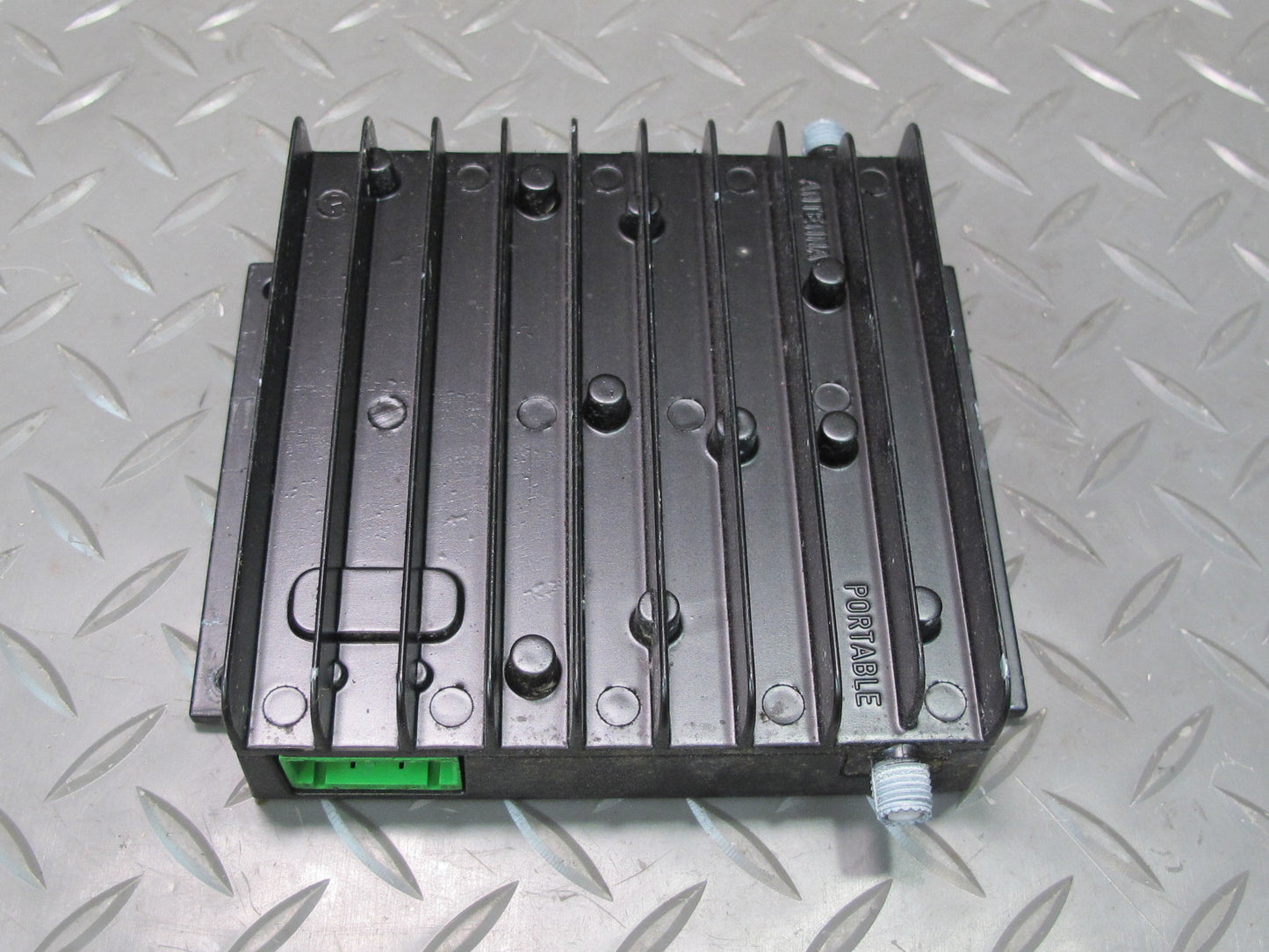 03-06 Mercedes R230 Sl-class Antenna Amplifier Booster Module SYN9492A OEM