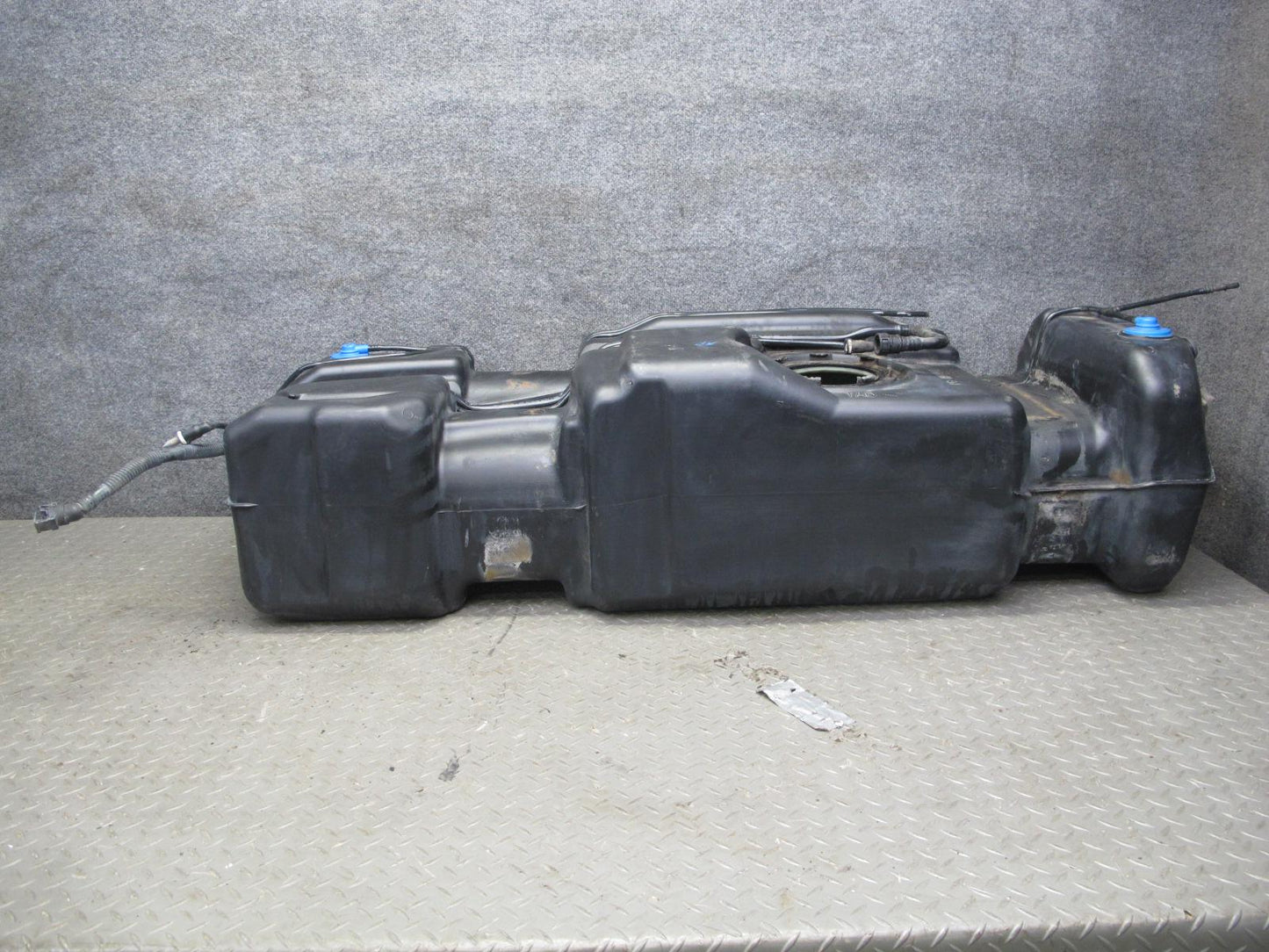 2004-2007 Hummer H2 6.0L Gas Fuel Tank Unit