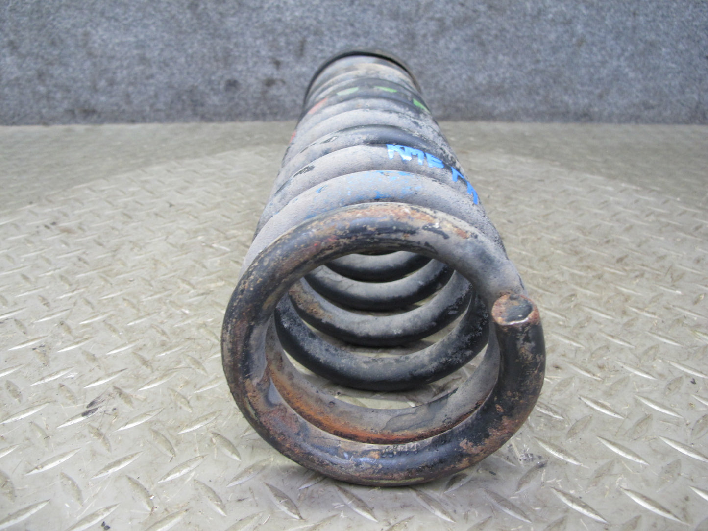 77-85 Mercedes W123 300D Set of 2 Front Left & Right Suspension Coil Spring OEM