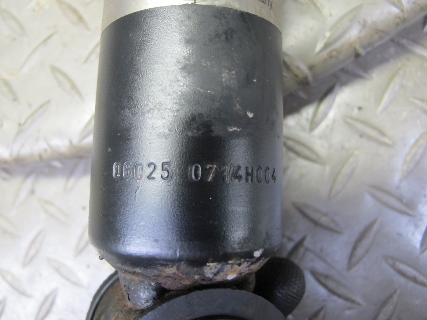 75-85 Mercedes W123 300D Sedan Rear Left Right Strut Shock Absorber Set Bilstein