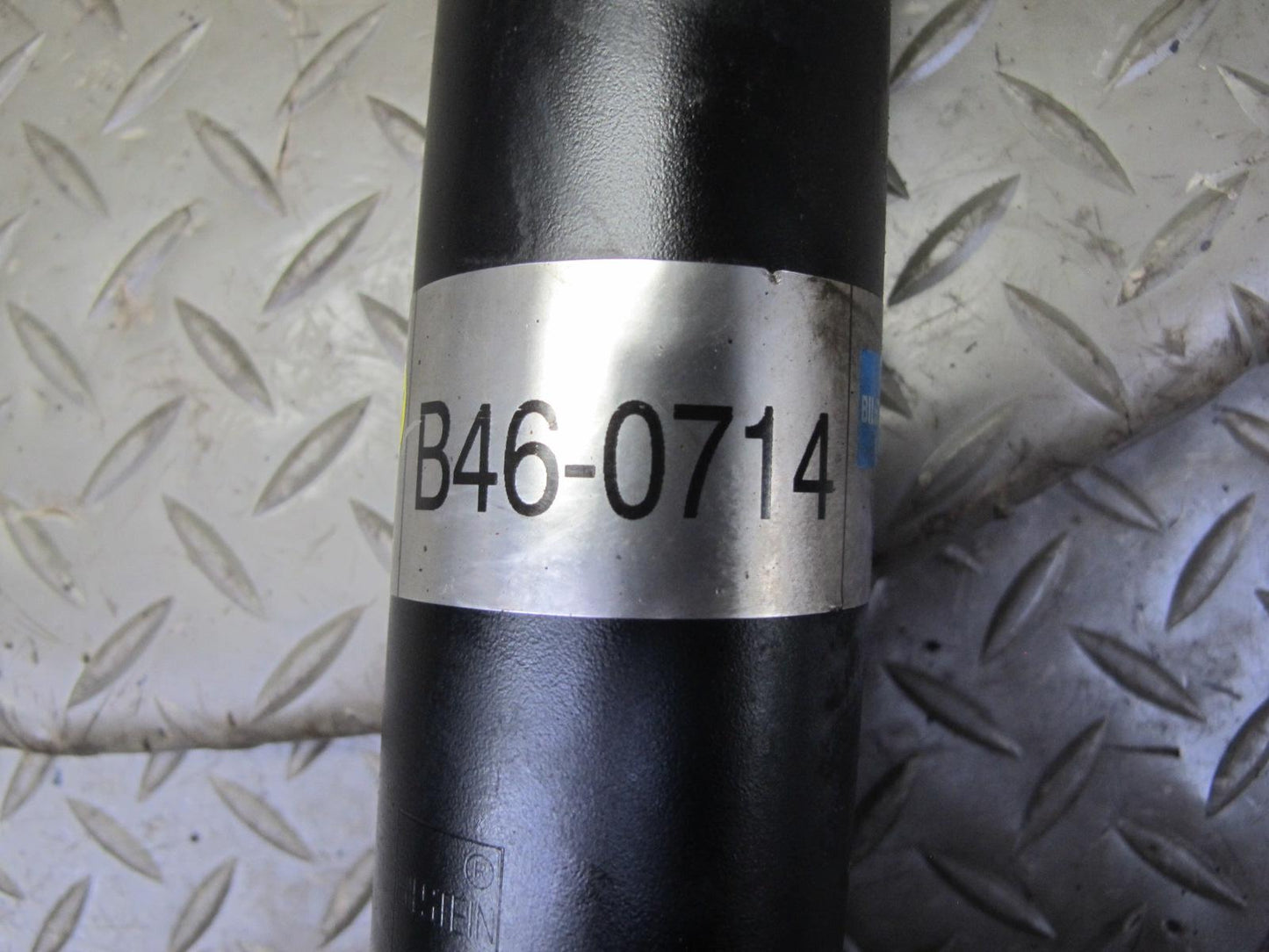 75-85 Mercedes W123 300D Sedan Rear Left Right Strut Shock Absorber Set Bilstein