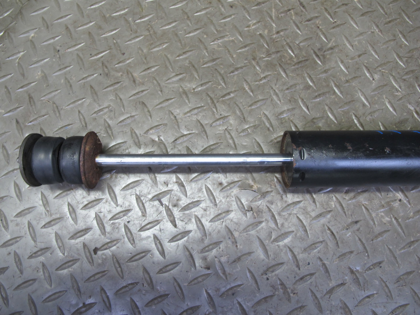 75-85 Mercedes W123 300D Sedan Rear Left Right Strut Shock Absorber Set Bilstein