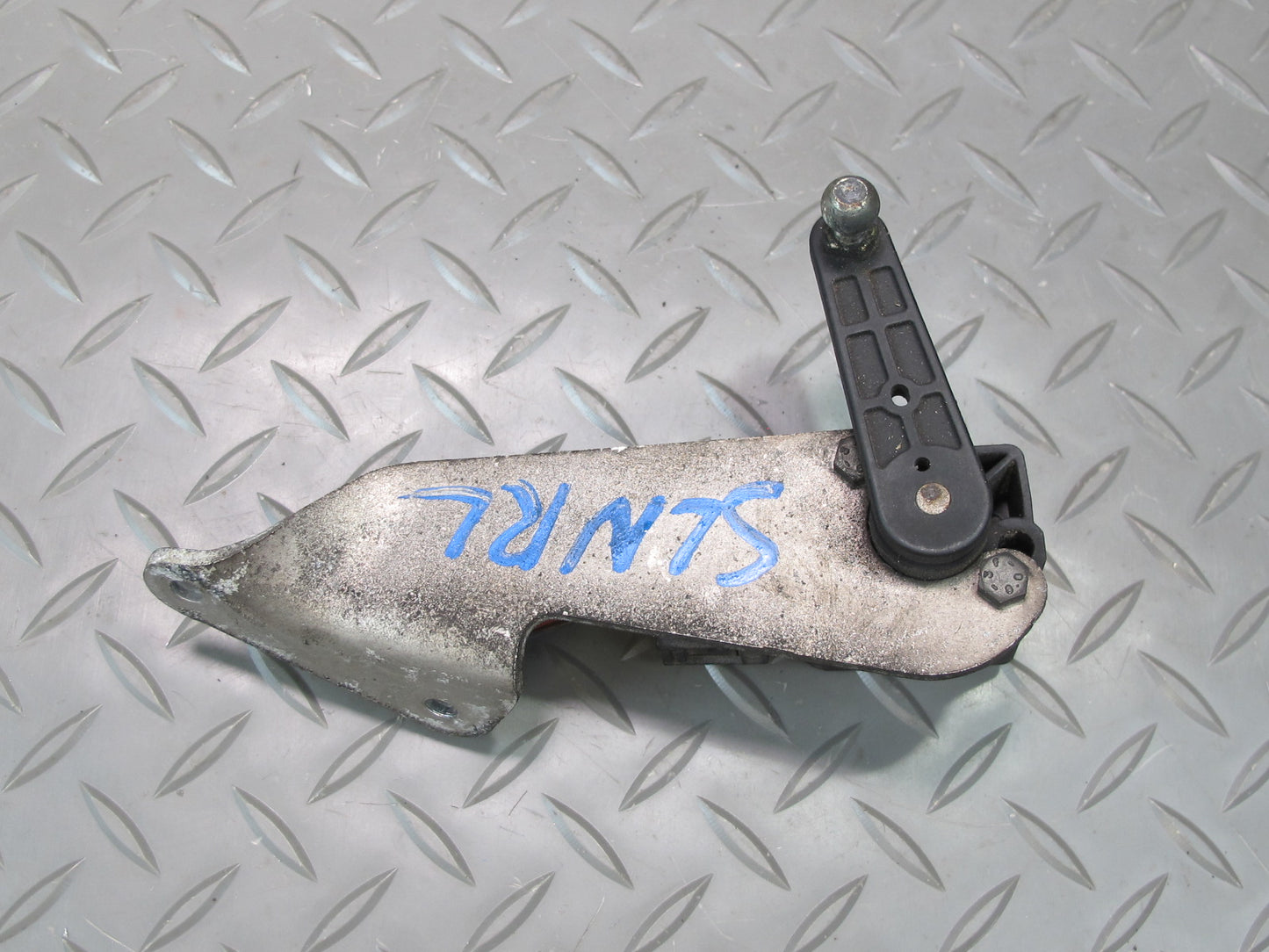 03-08 Mercedes R230 Sl-class Rear Left Suspension Height Sensor 0025428818 OEM