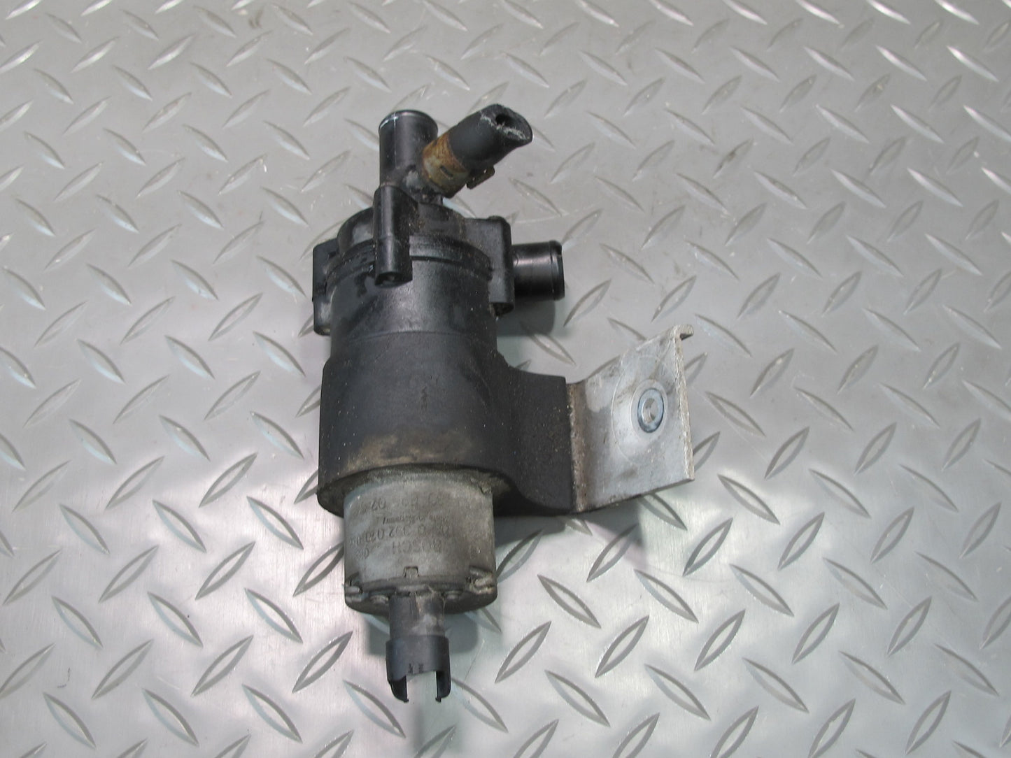 03-08 Mercedes R230 Sl-class Engine Auxiliary Aaux Coolant Water Pump OEM