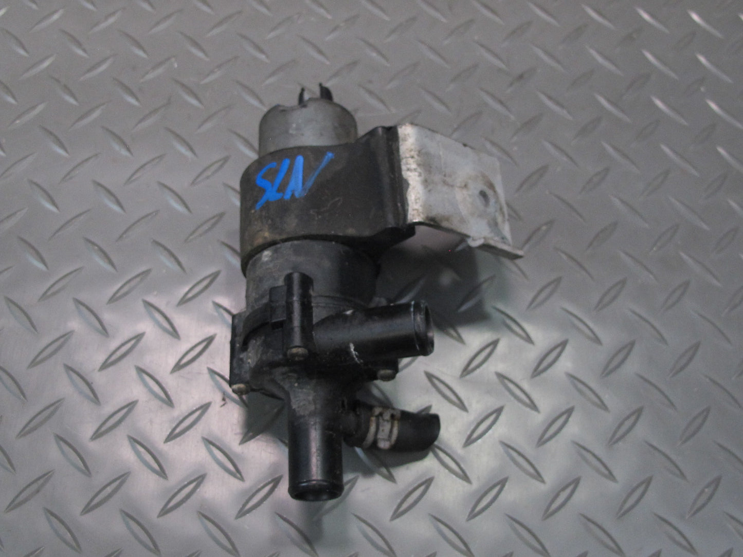 03-08 Mercedes R230 Sl-class Engine Auxiliary Aaux Coolant Water Pump OEM