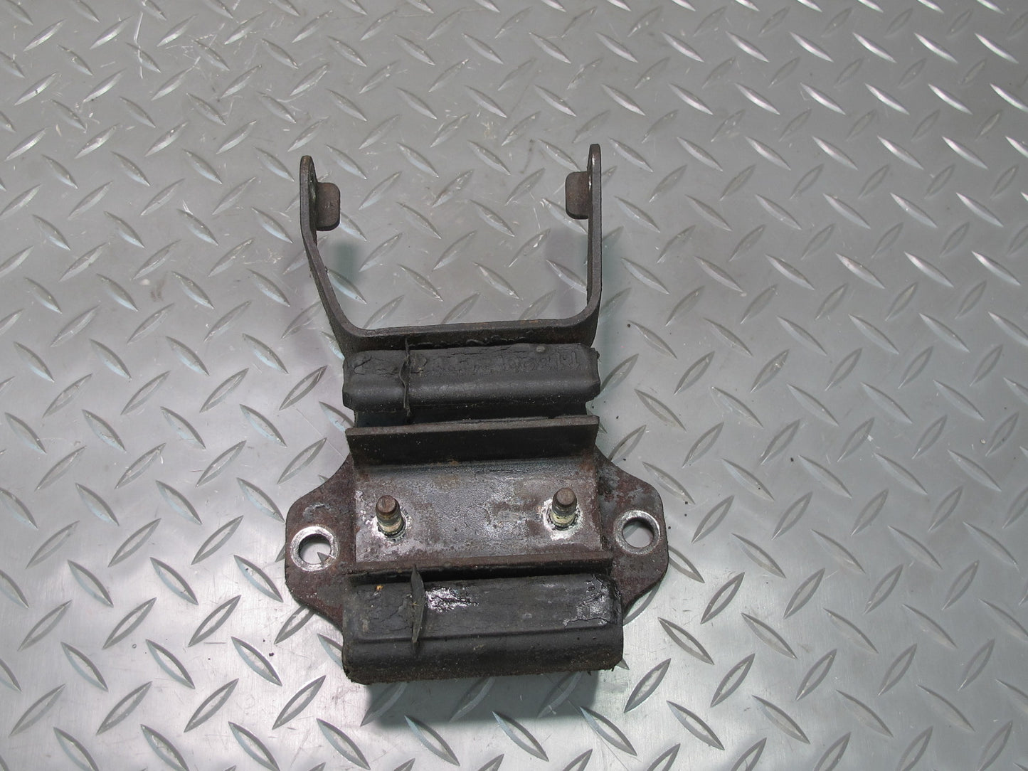 90-96 Nissan Z32 300ZX NON Turbo M/T Transmission Mount Support OEM