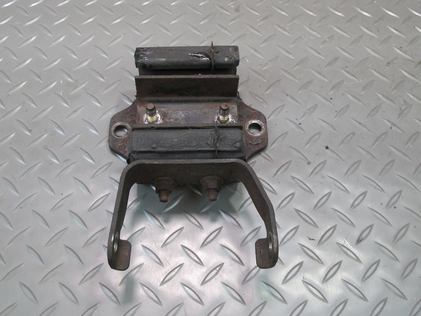 90-96 Nissan Z32 300ZX NON Turbo M/T Transmission Mount Support OEM