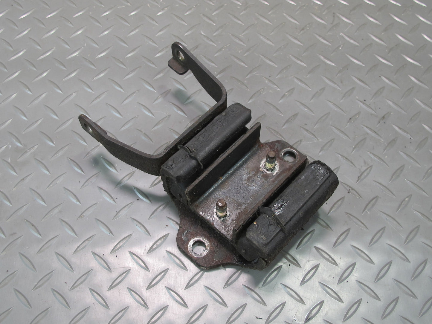 90-96 Nissan Z32 300ZX NON Turbo M/T Transmission Mount Support OEM