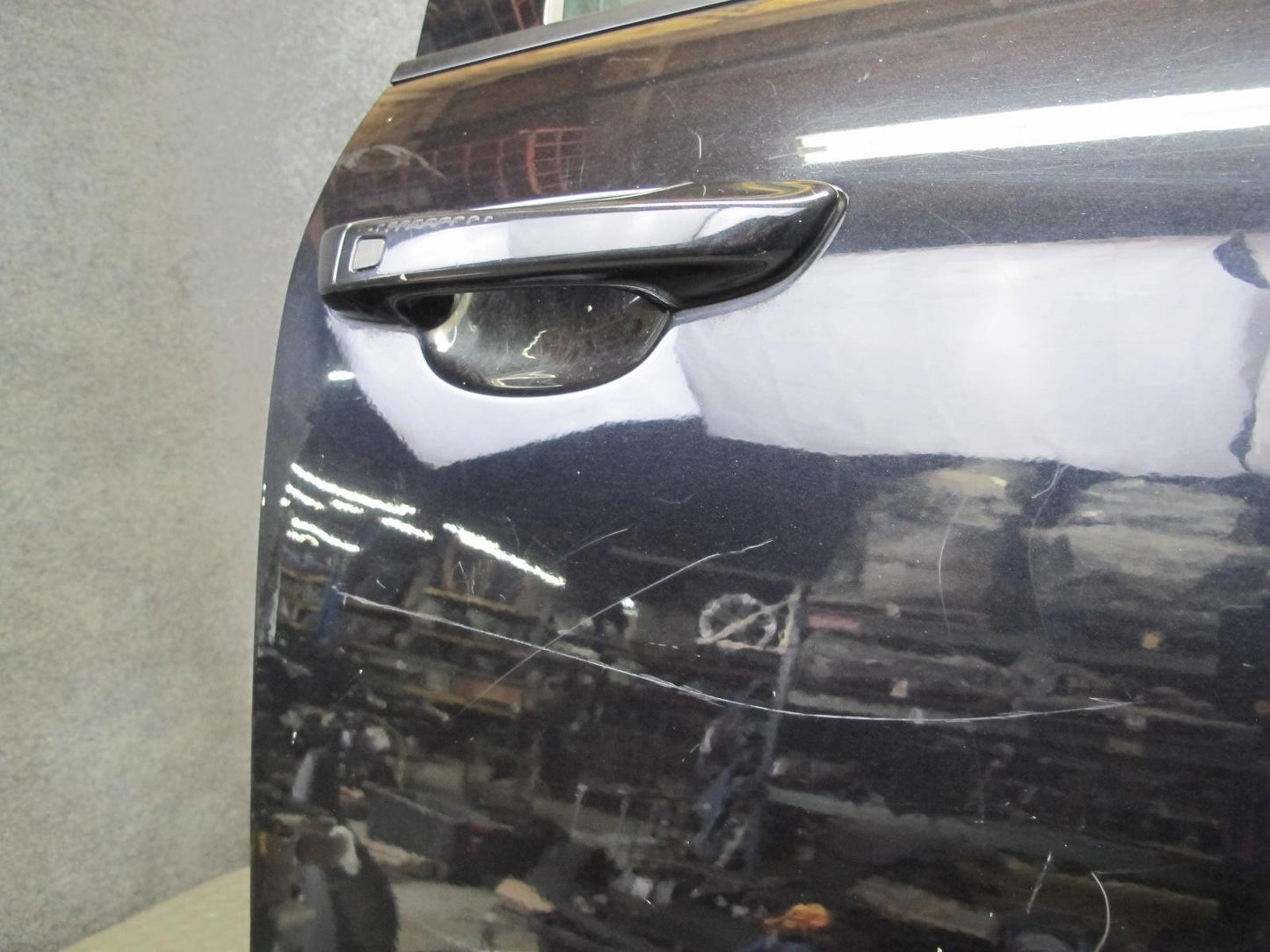 2011-2018 Porsche Cayenne 958 Front Right Side Door Shell Panel W/ Glass Black