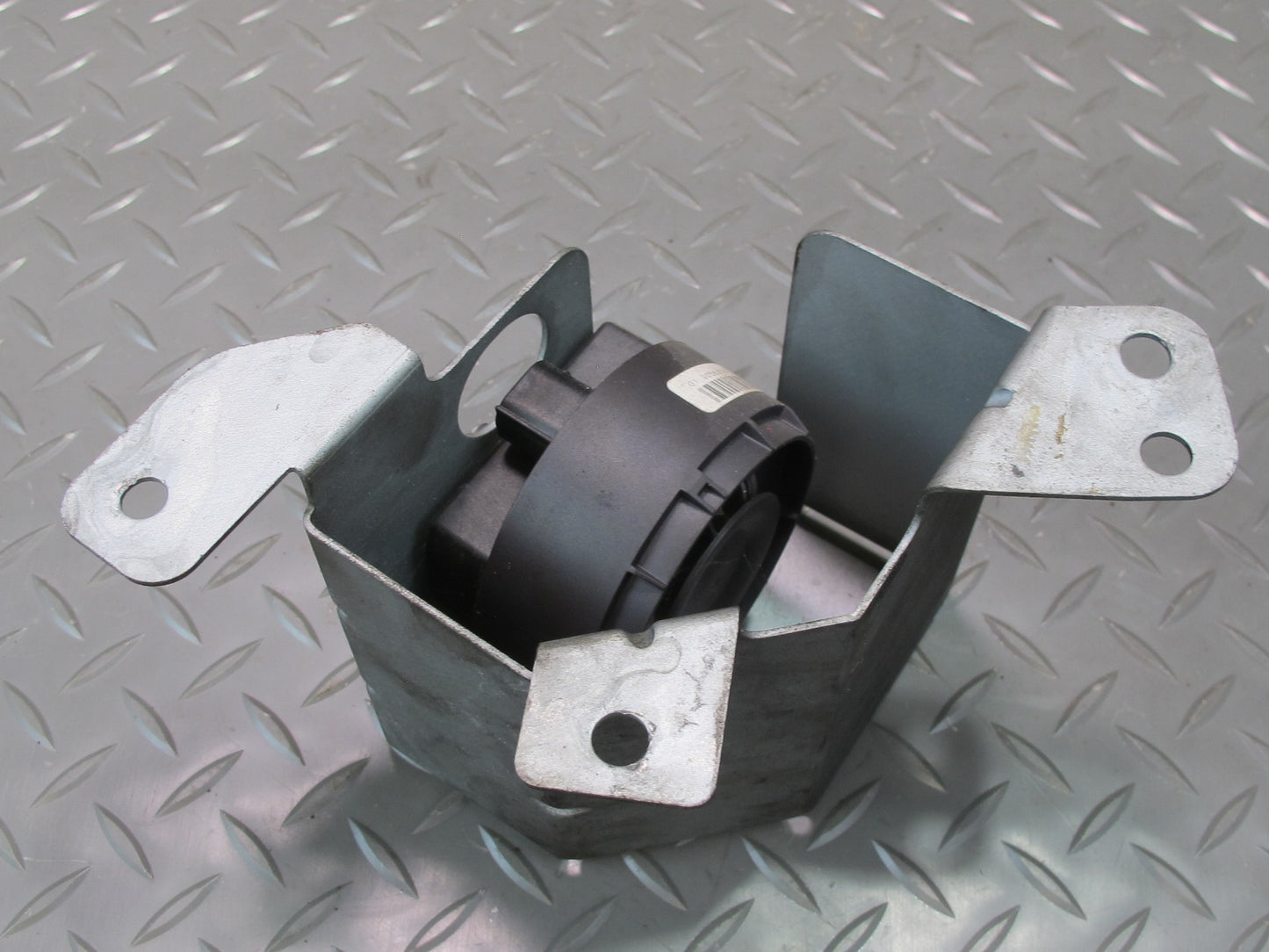 03-06 Mercedes R230 SL600 Left or Right Engine Motor Mount Support OEM