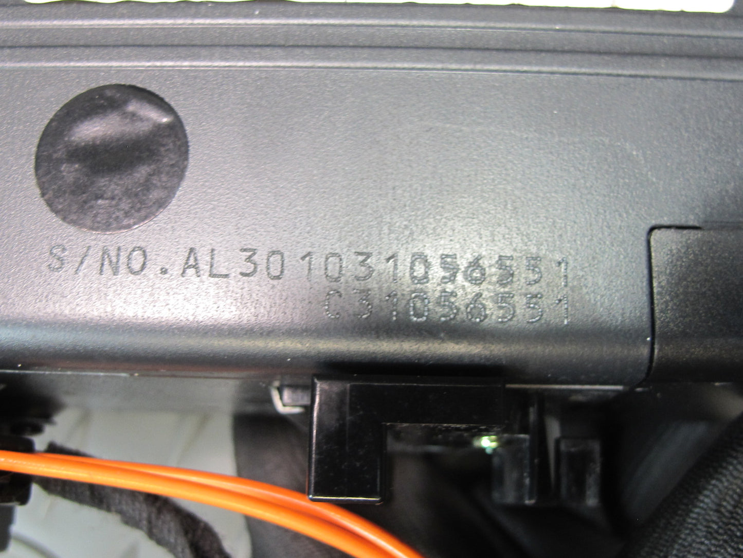 03-08 Mercedes R230 Sl-class CD Changer Player w Magazine 2038209089 OEM