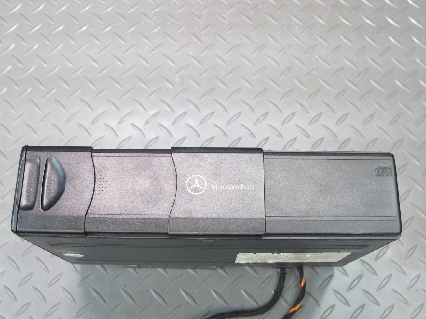 03-08 Mercedes R230 Sl-class CD Changer Player w Magazine 2038209089 OEM