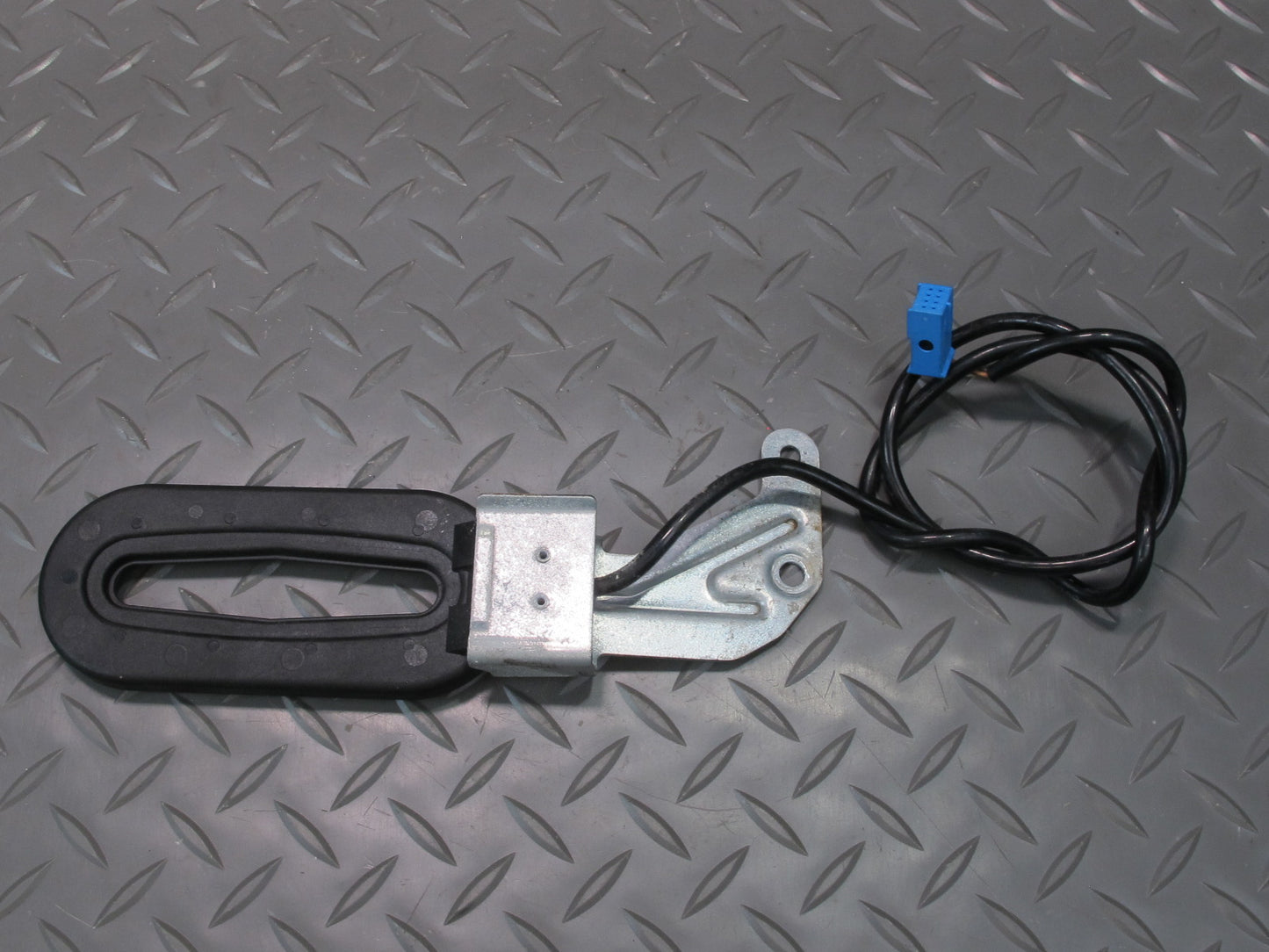 03-06 Mercedes R230 Sl-class Set of 2 Keyless Entry Antenna Sensor OEM