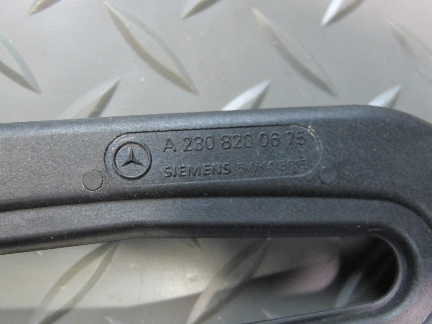 03-06 Mercedes R230 Sl-class Set of 2 Keyless Entry Antenna Sensor OEM