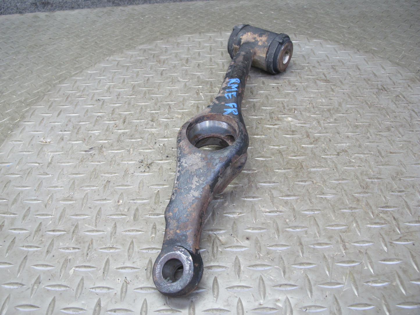 75-85 Mercedes W123 Front Right Suspension Upper & Lower Control Arm Set OEM