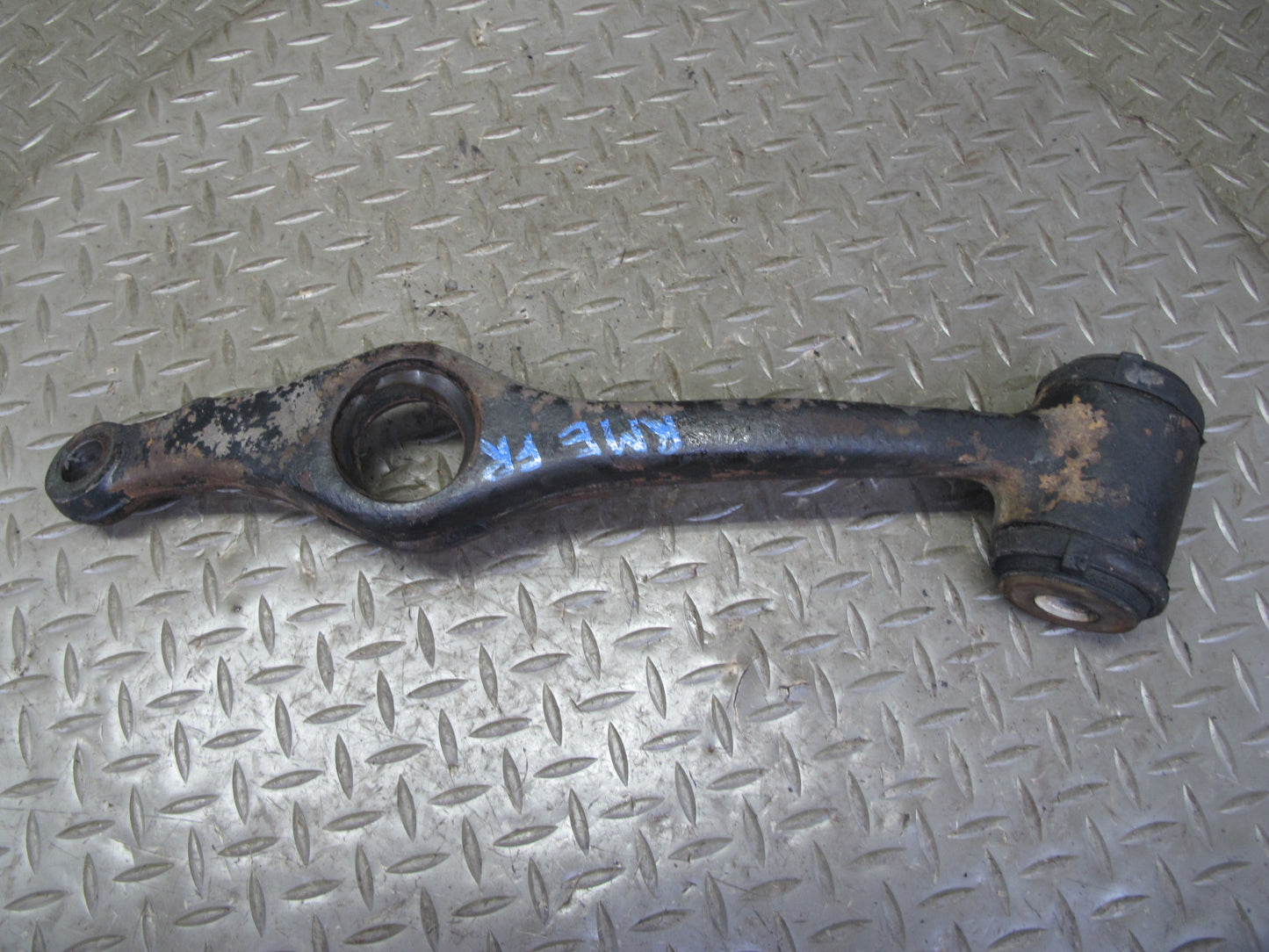 75-85 Mercedes W123 Front Right Suspension Upper & Lower Control Arm Set OEM