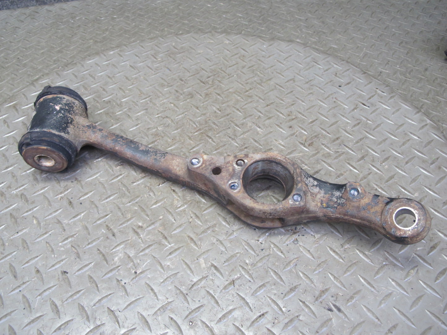 75-85 Mercedes W123 Front Right Suspension Upper & Lower Control Arm Set OEM