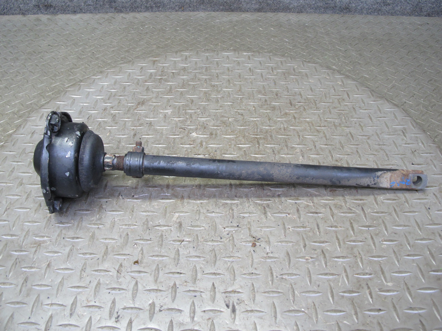 75-85 Mercedes W123 Front Right Suspension Upper & Lower Control Arm Set OEM